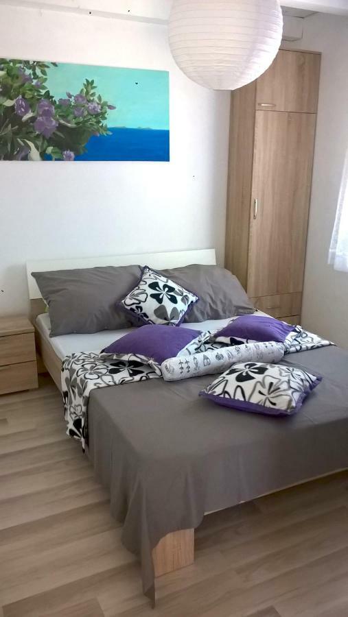 Apartment Kamelia ヴィル エクステリア 写真